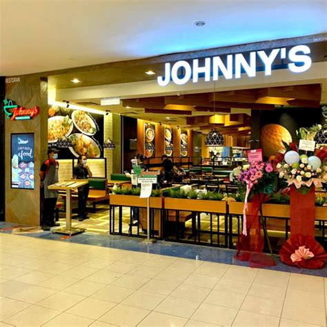 johnny's restaurant.